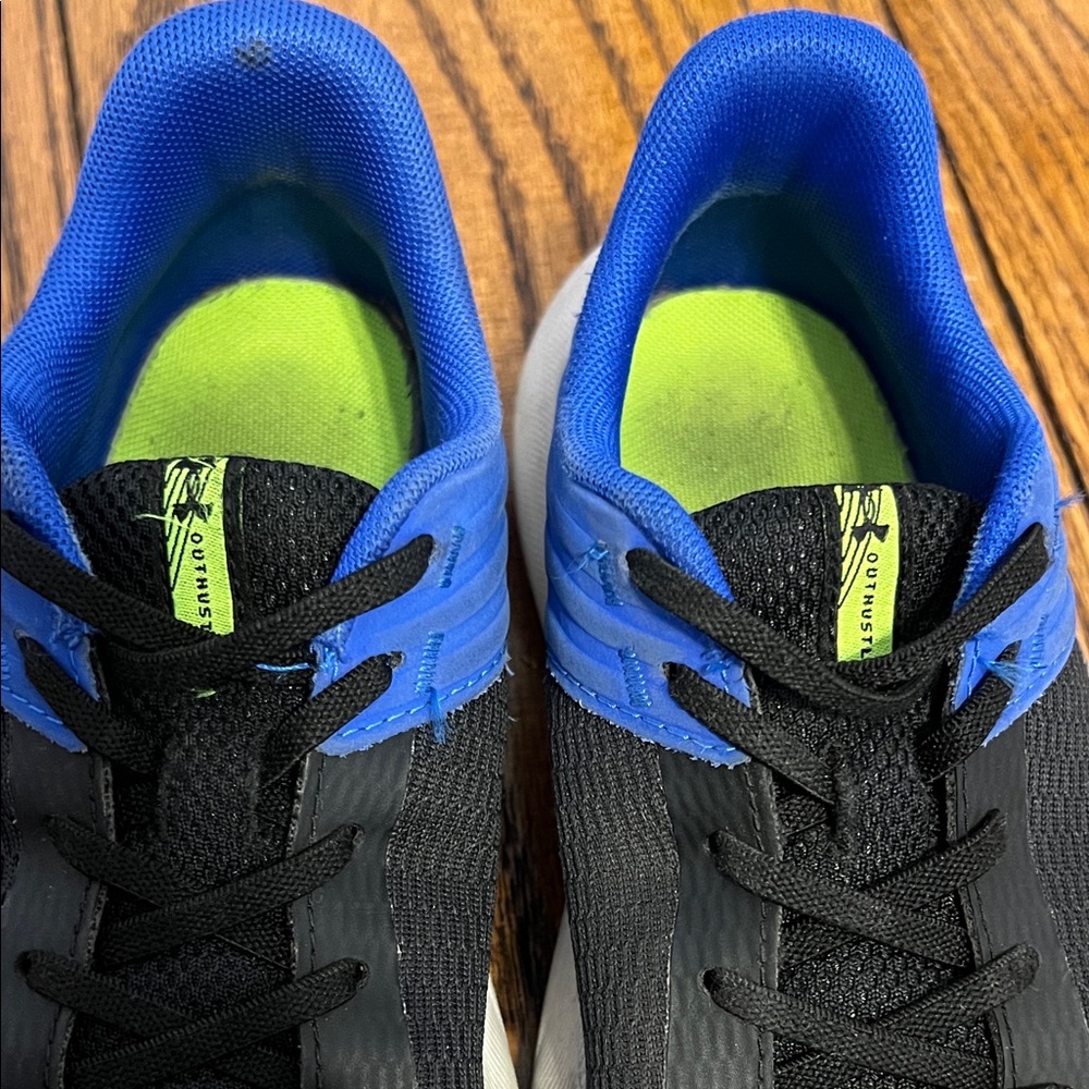 Under Armour Youth Black & Blue Sneakers with Neon Green Logo - Picture 16 of 17